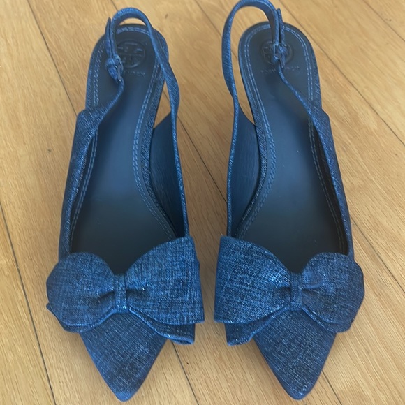 Tory Burch kitten heal shoes. Size 9M. - Picture 2 of 9